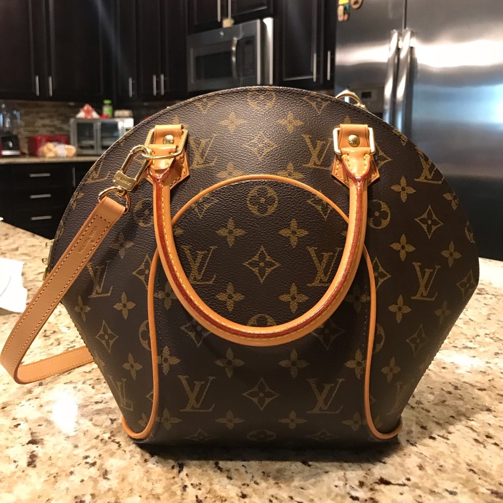 Louis Vuitton Monogram Ellipse PM
